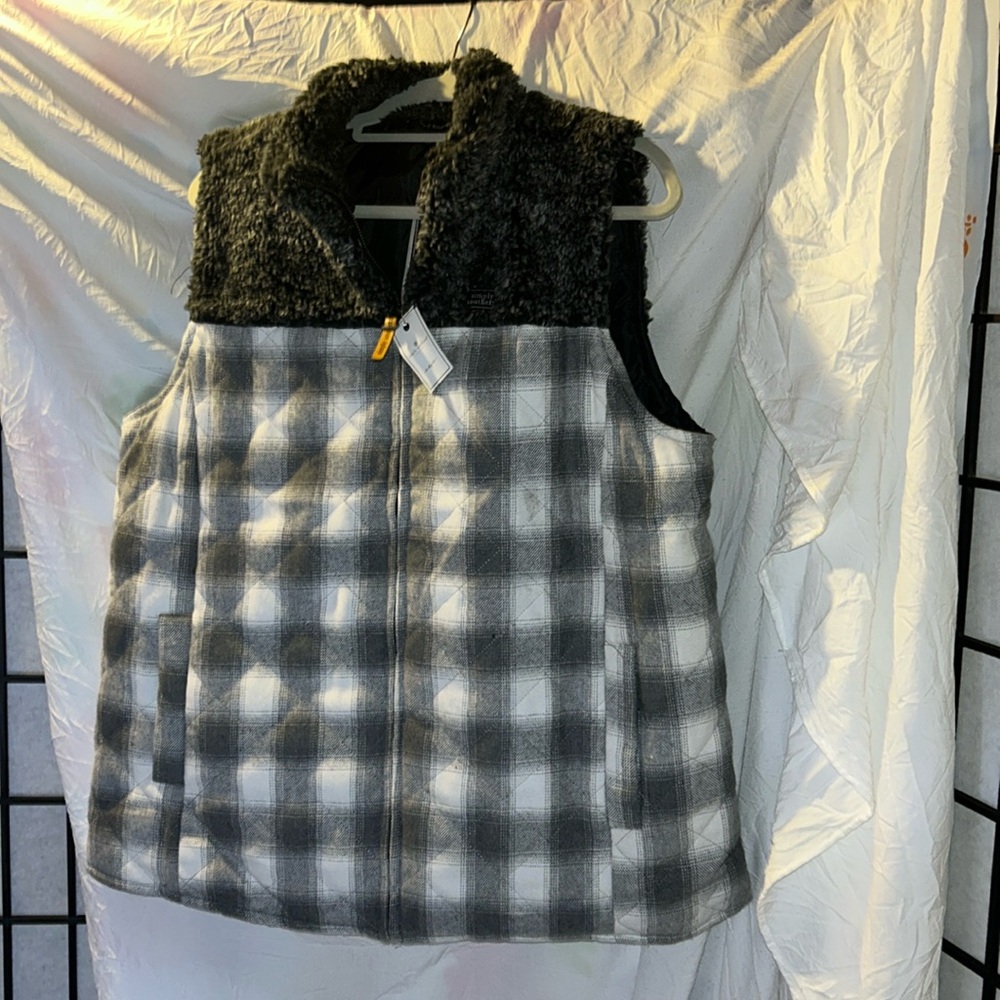 Simply Southern quilted vest. Size XXL. NWT